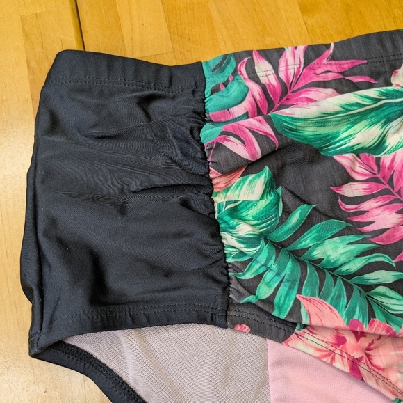 2/$25-Allure Retro Ruched Color Block Bikini Bottoms Size 16/18 - Picture 4 of 5